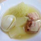 きゃべつ・大根・ベーコン・卵のコンソメスープ